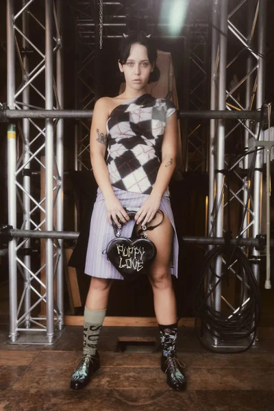 Look 15